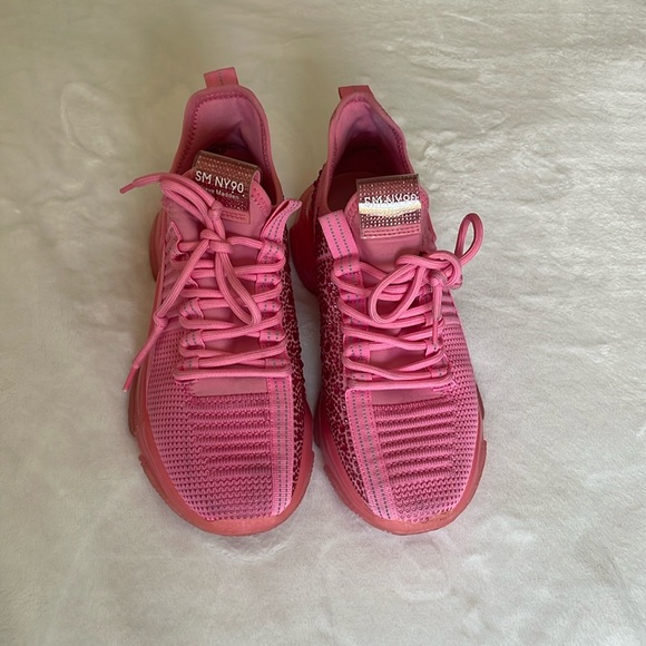 Sparkle pink! Steve Madden’s - Picture 4 of 10